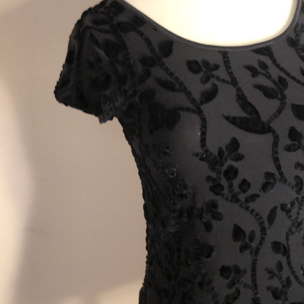 Blouse. - Picture 7 of 8